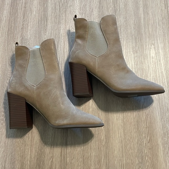 Journee Collection Women Maxxie Stacked Booties Size 10 Tan Coastal Cowgirl - Picture 10 of 13